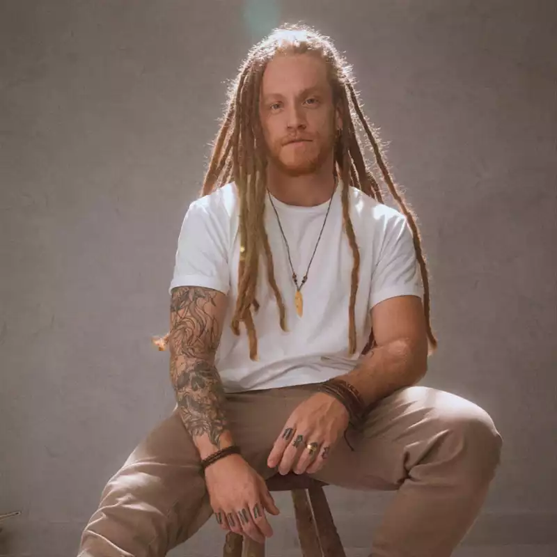 Helgi lança single "Igual Você Não Tem" (Foto: Divulgação)